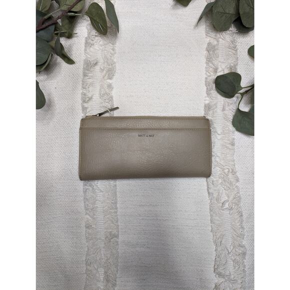 Matt & Nat Handbags - Matt & Nat Vegan Wallet in Beige